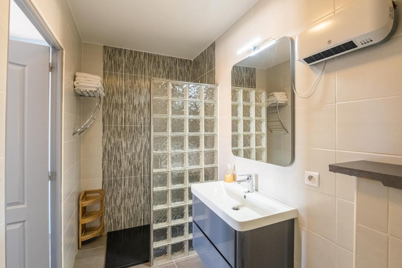 Villa Avec Piscine Et Jaccuzy Bize-Minervois Bagian luar foto